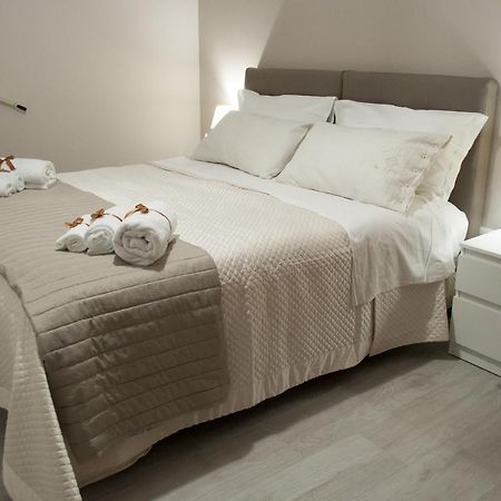 L' Albero Di Giada Bed and Breakfast Caserta Exteriör bild