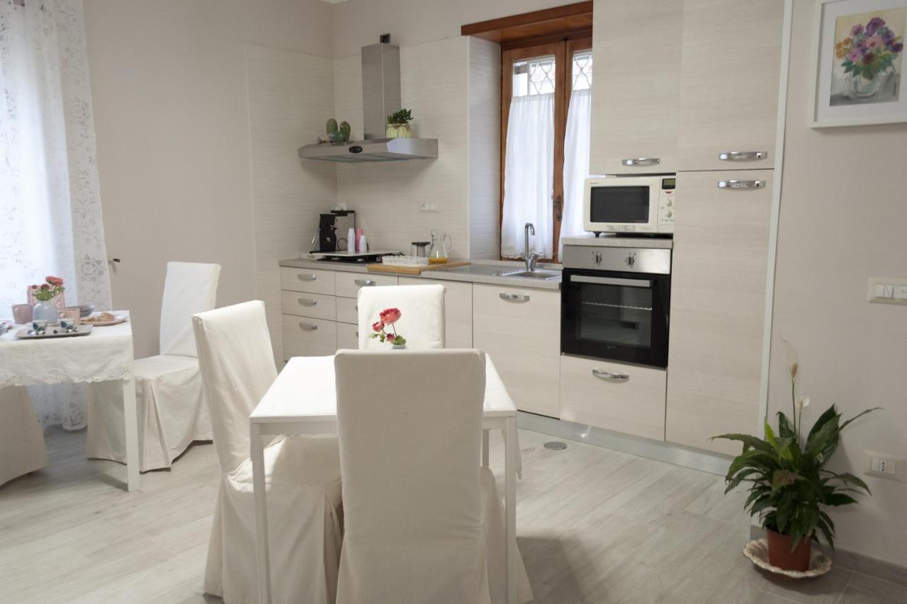 L' Albero Di Giada Bed and Breakfast Caserta Exteriör bild