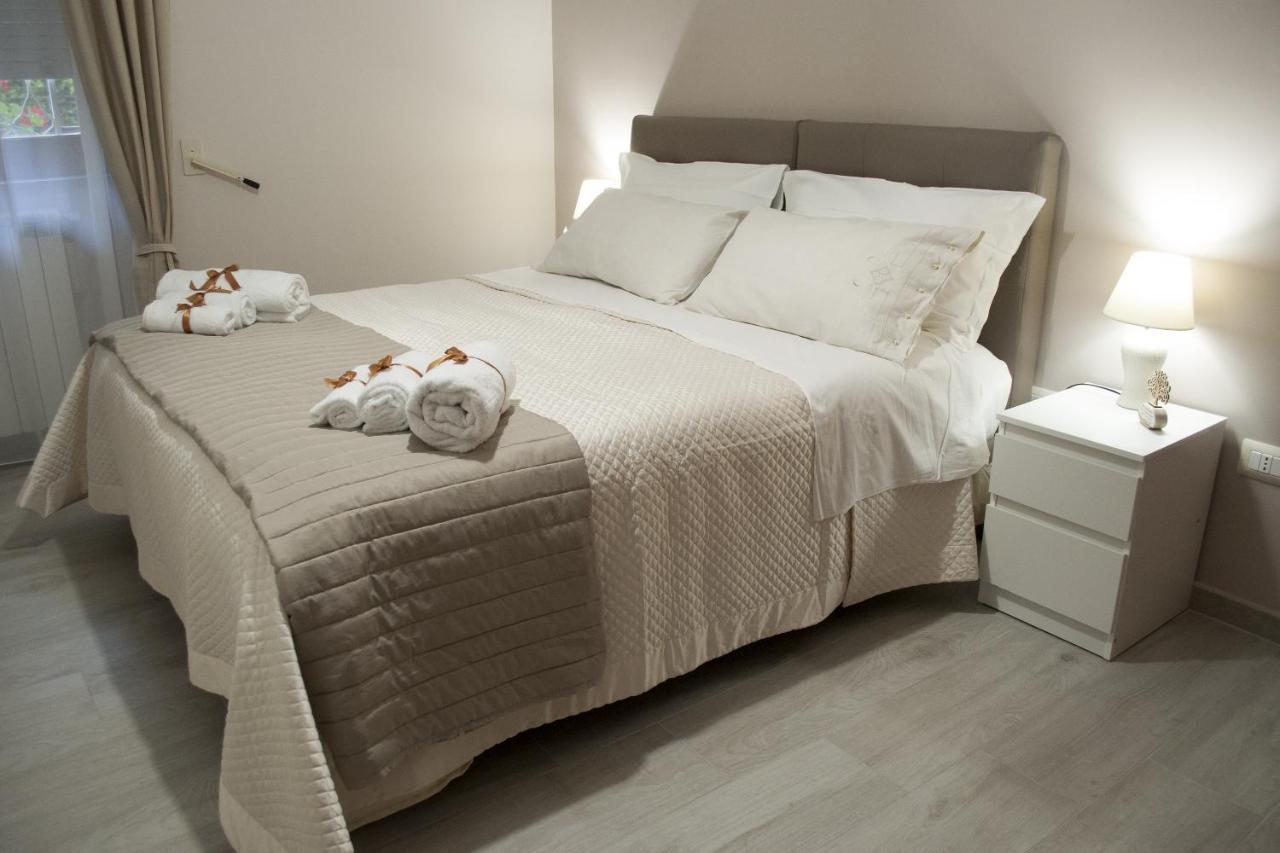 L' Albero Di Giada Bed and Breakfast Caserta Exteriör bild