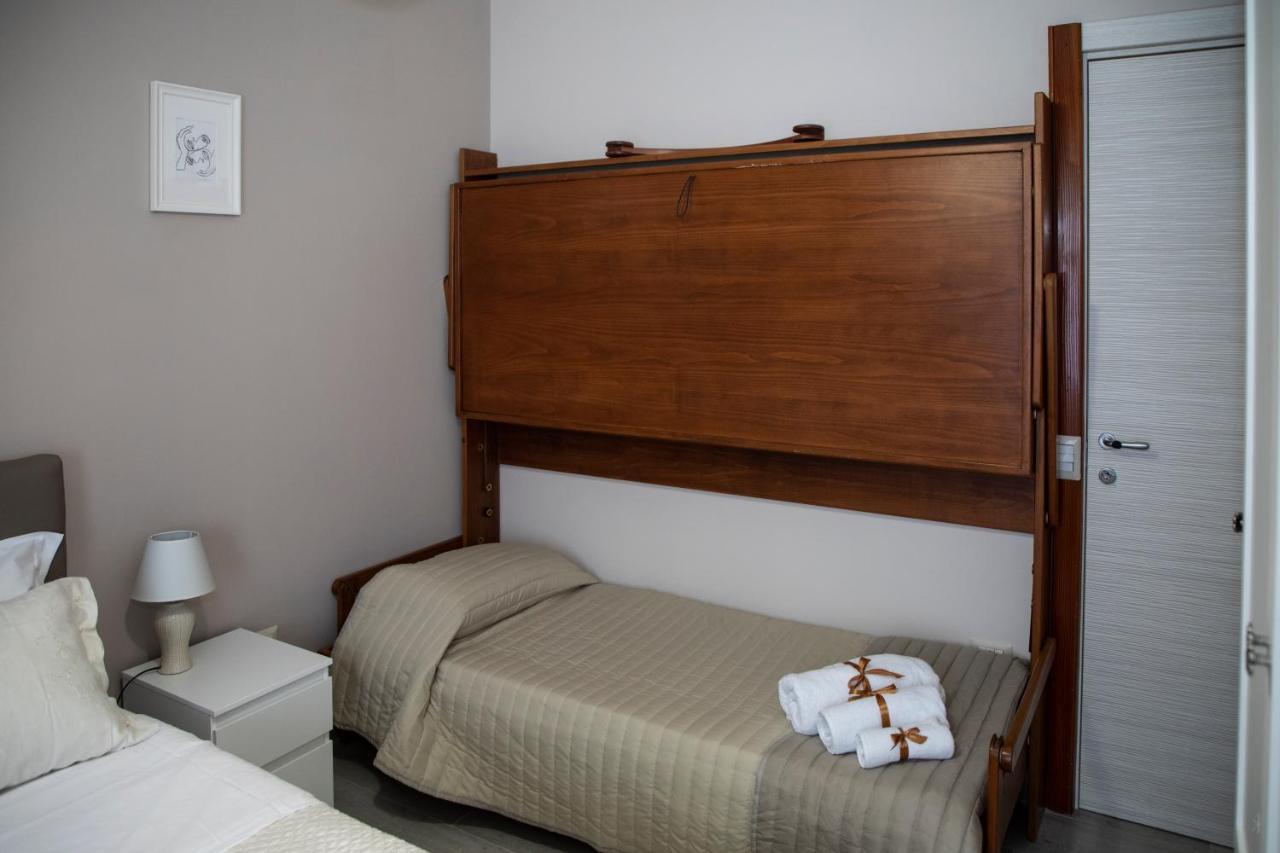 L' Albero Di Giada Bed and Breakfast Caserta Exteriör bild