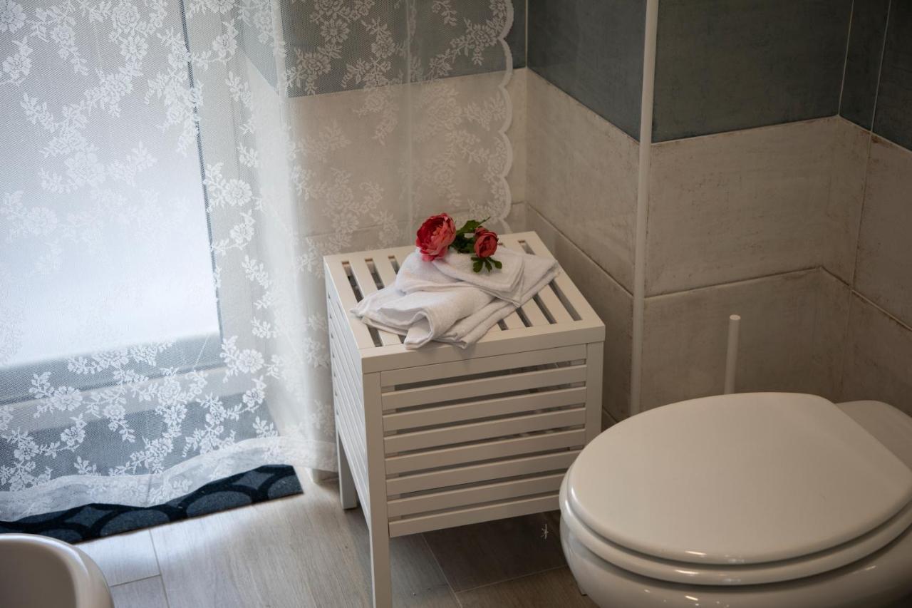 L' Albero Di Giada Bed and Breakfast Caserta Exteriör bild