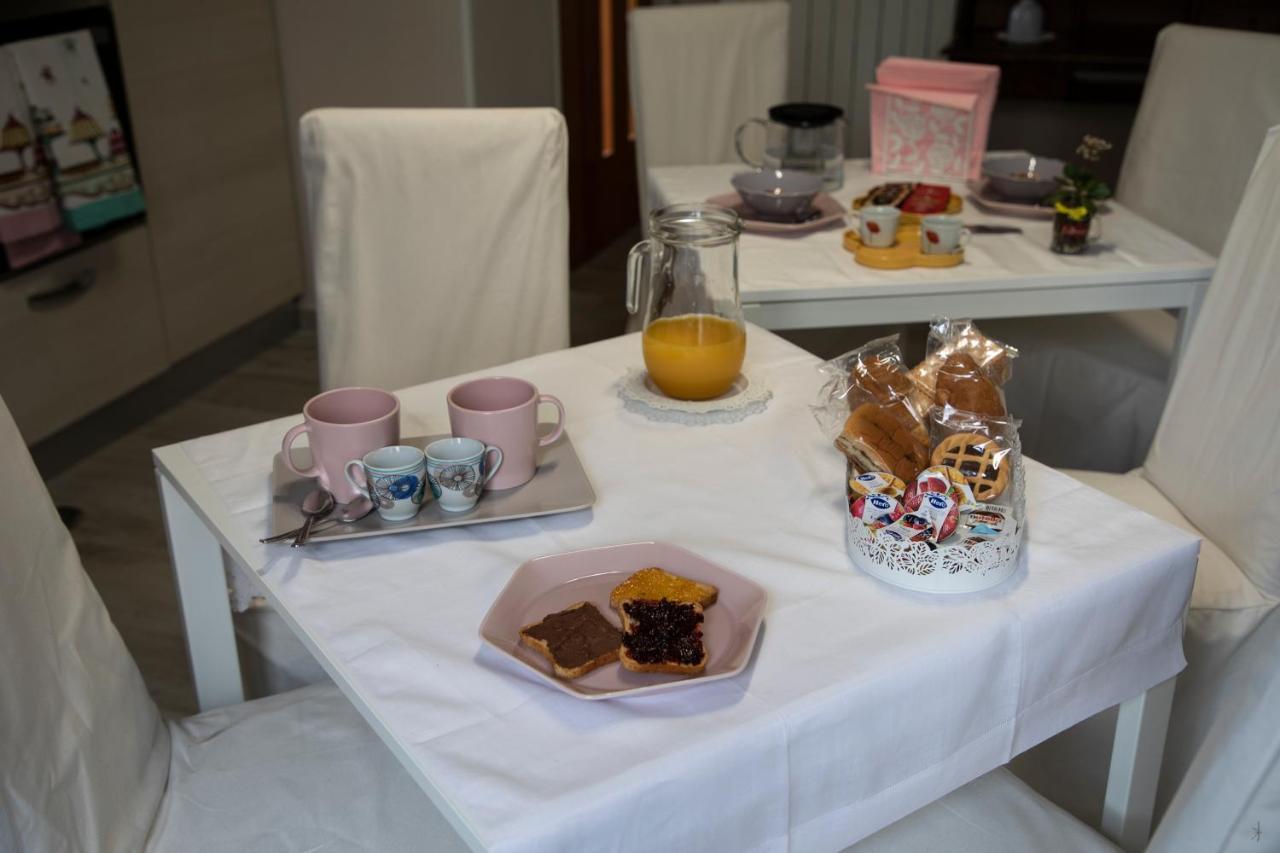 L' Albero Di Giada Bed and Breakfast Caserta Exteriör bild
