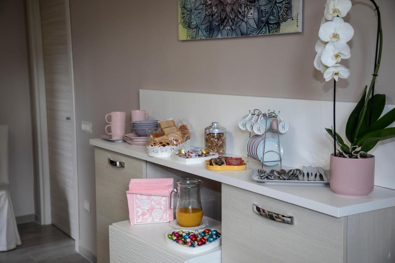 L' Albero Di Giada Bed and Breakfast Caserta Exteriör bild